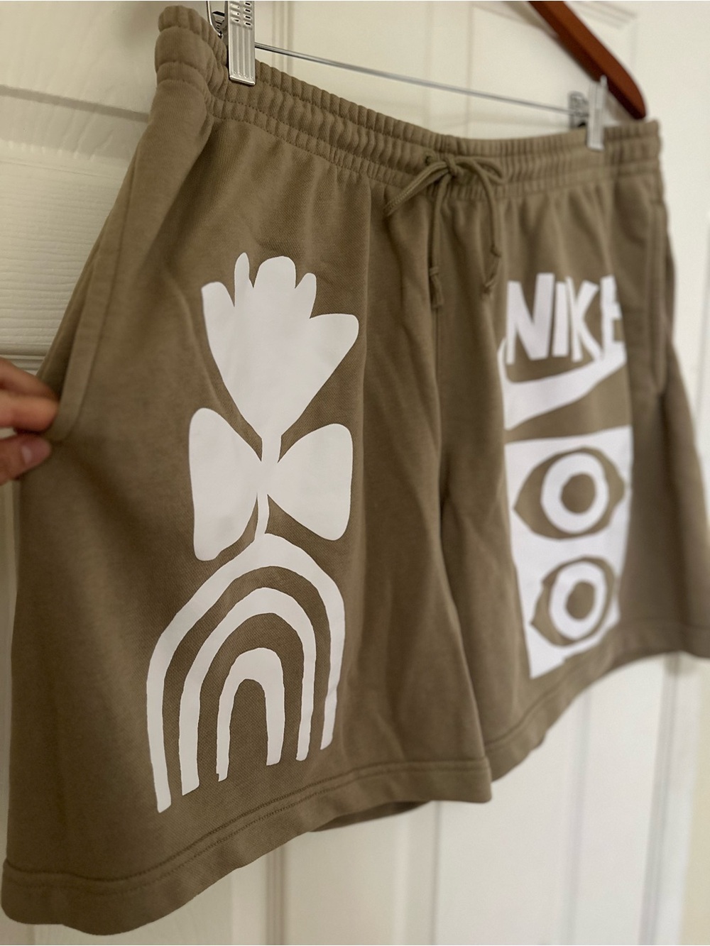 GUC Nike Sz XXL Sportswear Puff Print Graphic Terry Shorts Khaki $68 MSRP - Picture 4 of 7